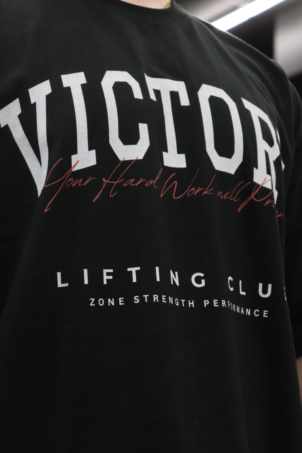 ESSENTIAL VICTORY TEE | BLACK